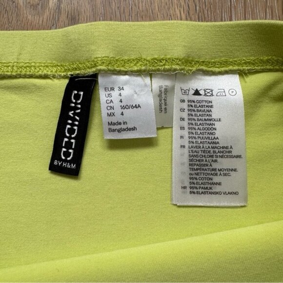 Divided H&M Women’s Neon Yellow Mini Skirt Retro -‎ Size 4 - Picture 2 of 5